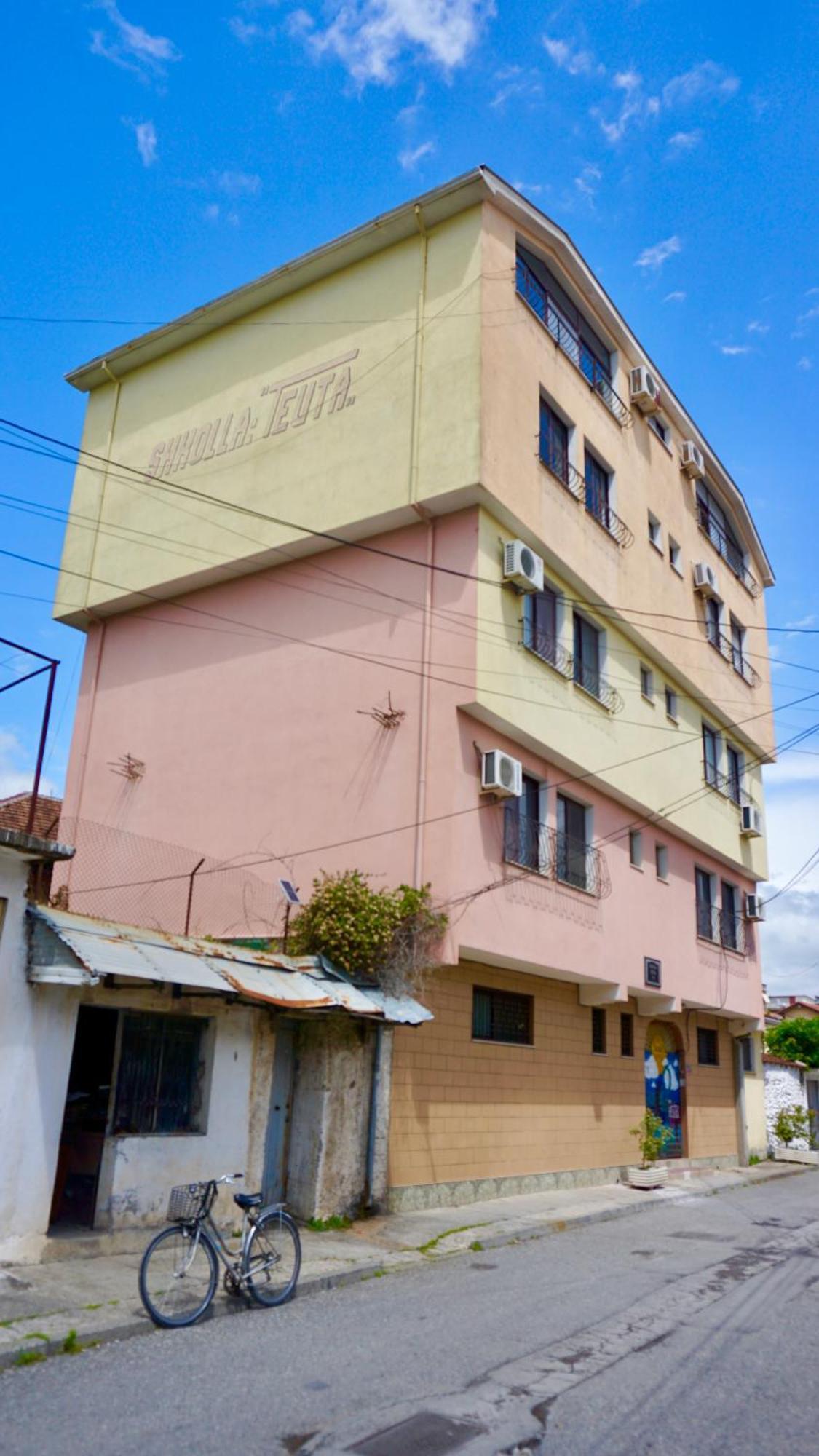 The Galley Party Hostel Shkodra Kültér fotó