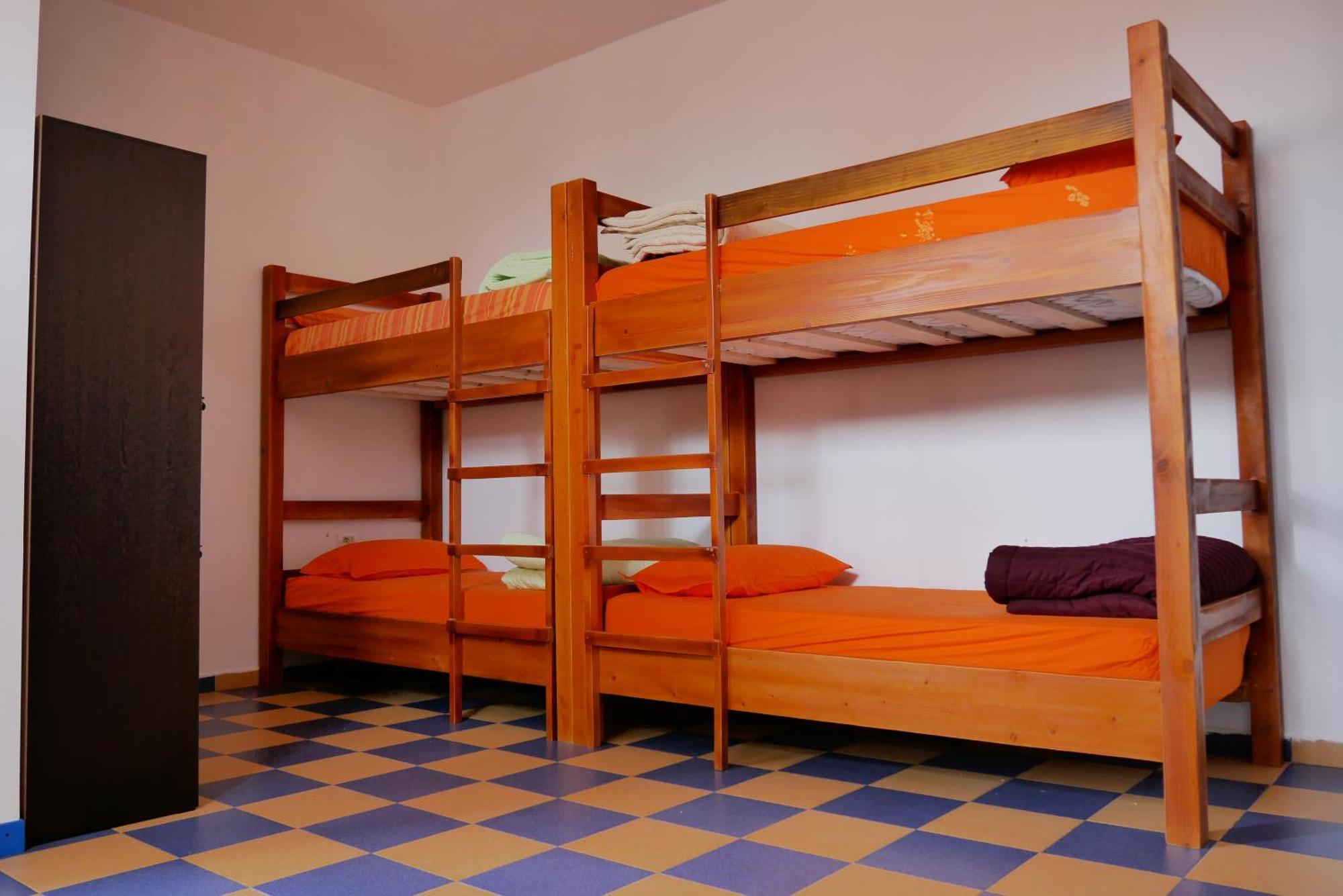 The Galley Party Hostel Shkodra Kültér fotó